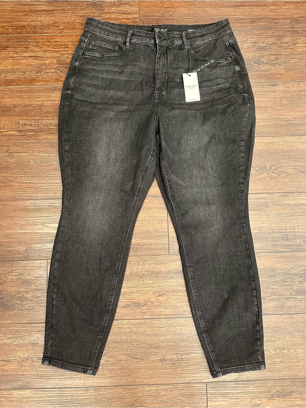 Judy Blue Skinny Jeans in Washed Black